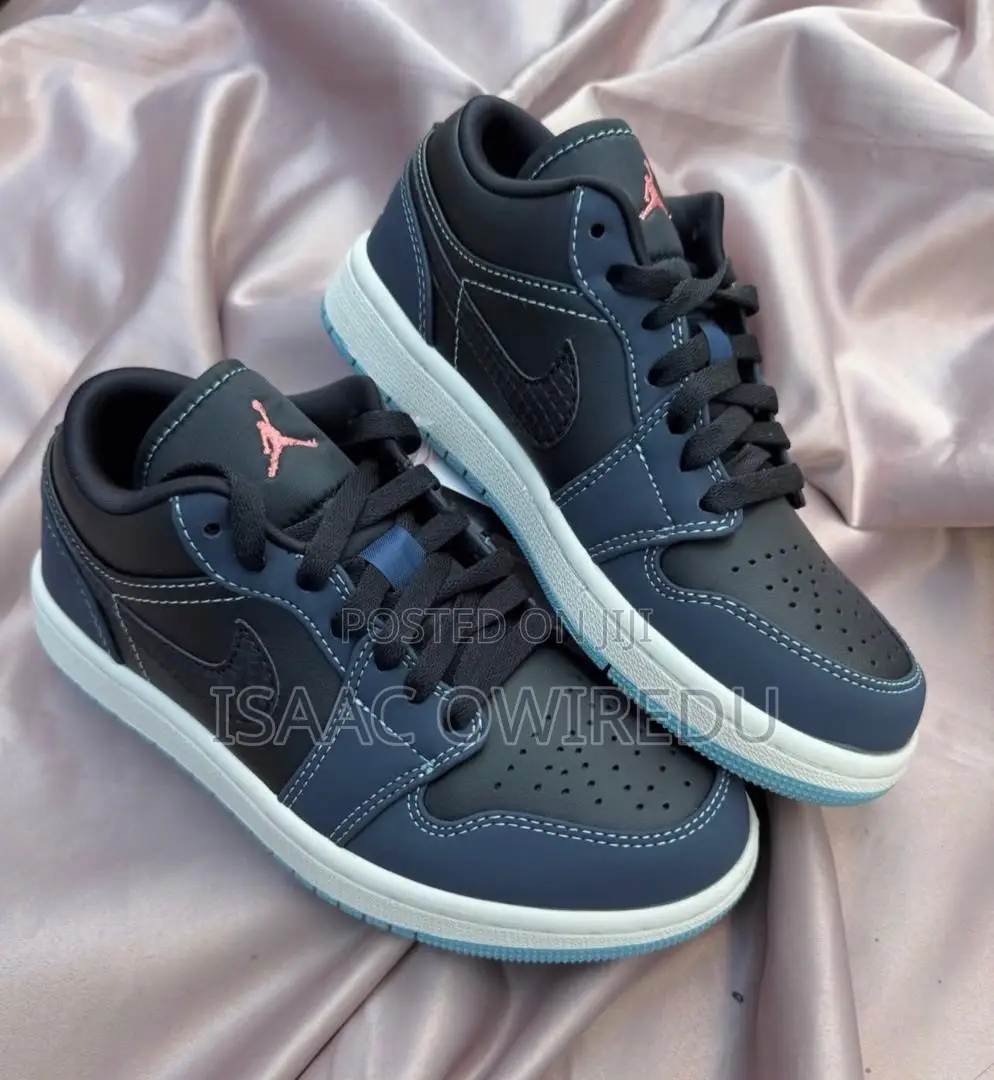 Air Jordan 1low