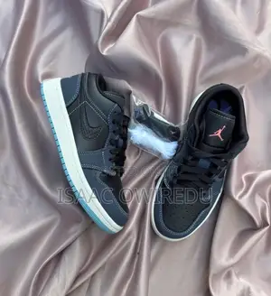 Air Jordan 1low