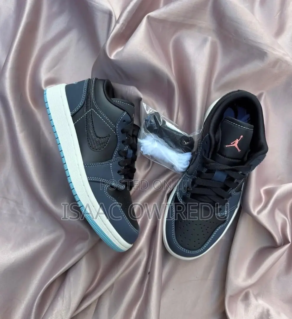 Air Jordan 1low