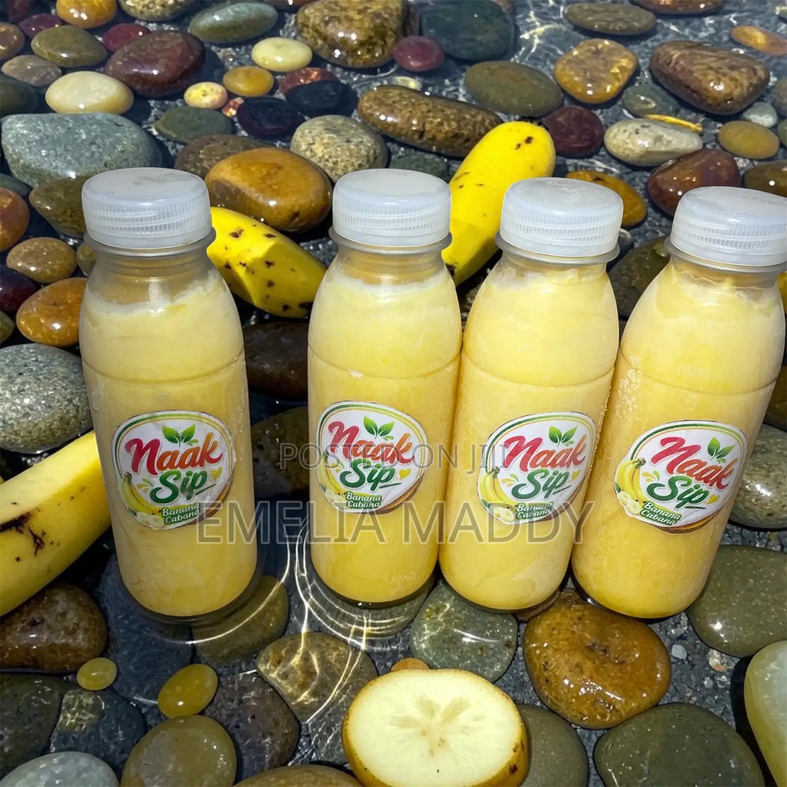 Naak Sip (Banana Cabana)