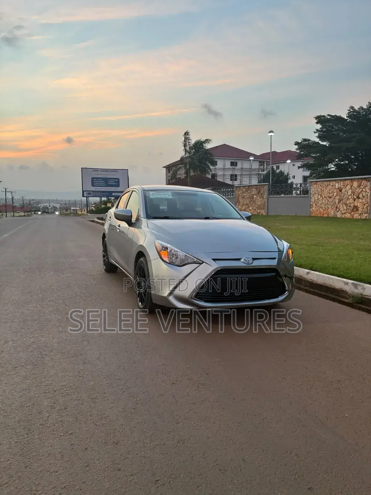Toyota Yaris 2016 Silver
