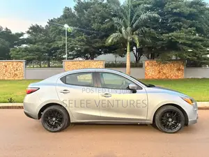 Toyota Yaris 2016 Silver