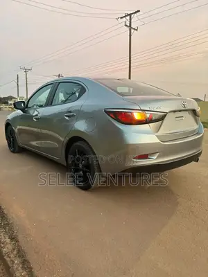 Toyota Yaris 2016 Silver