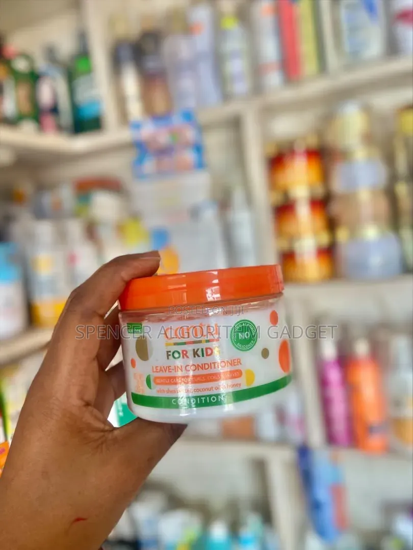 Cantu Hair Care-Leave in/Pomade/Custard/Curling CRM/Lock and Twist Gel