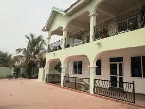 6bdrm House in Westlands, Accra Metropolitan for sale