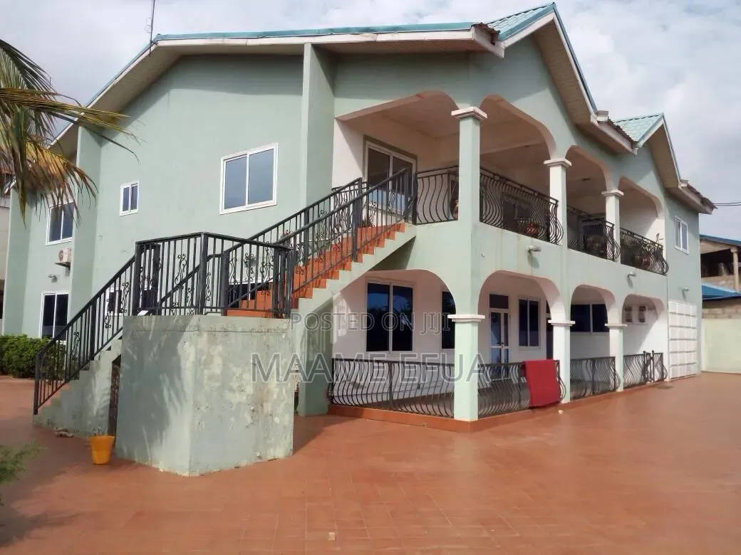 6bdrm House in Westlands, Accra Metropolitan for sale