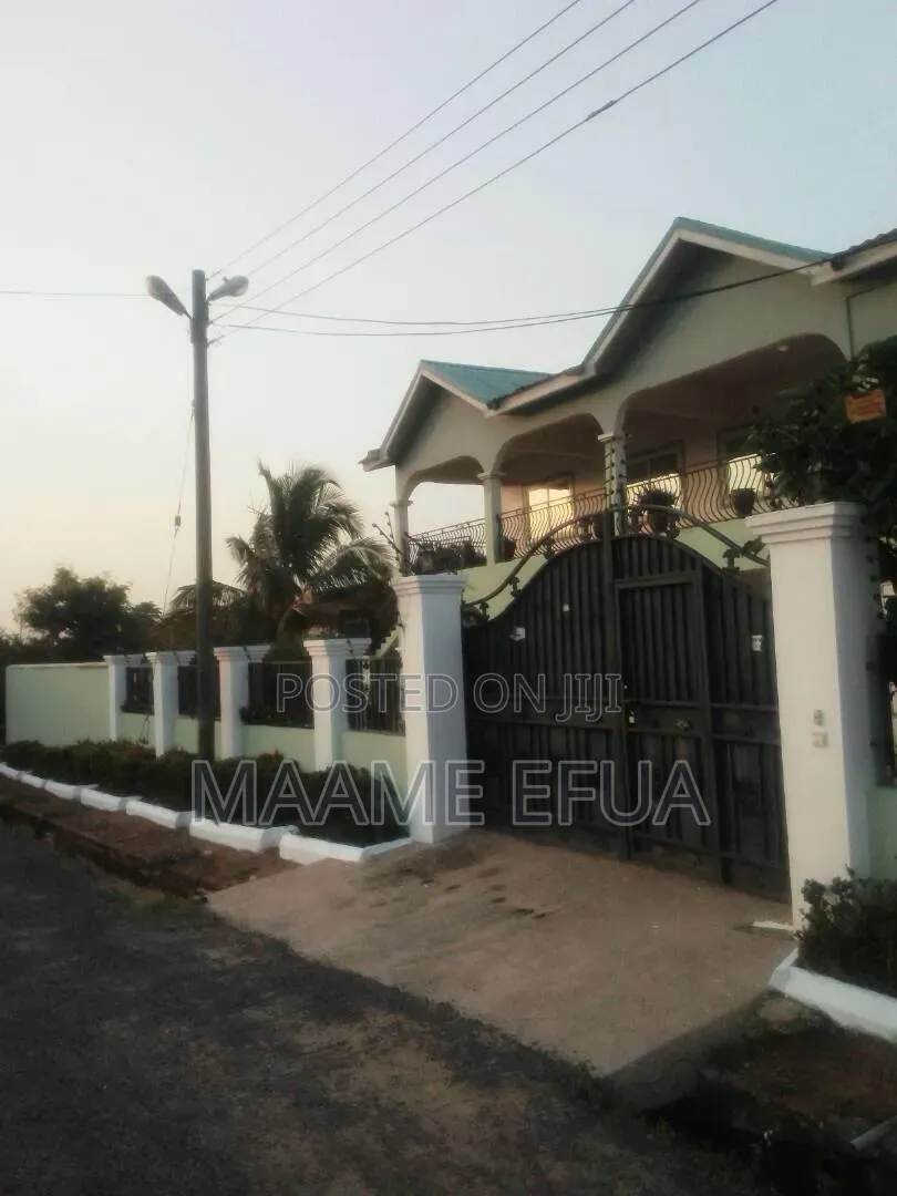 6bdrm House in Westlands, Accra Metropolitan for sale