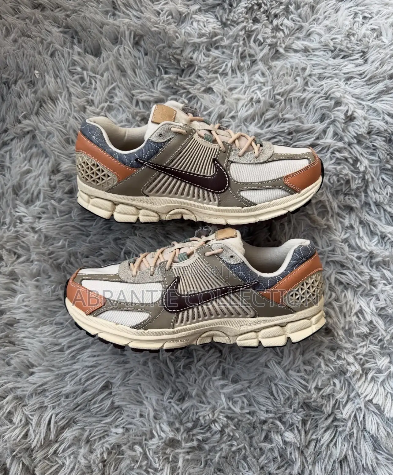 Nike Zoom Vomero 5 Trainers