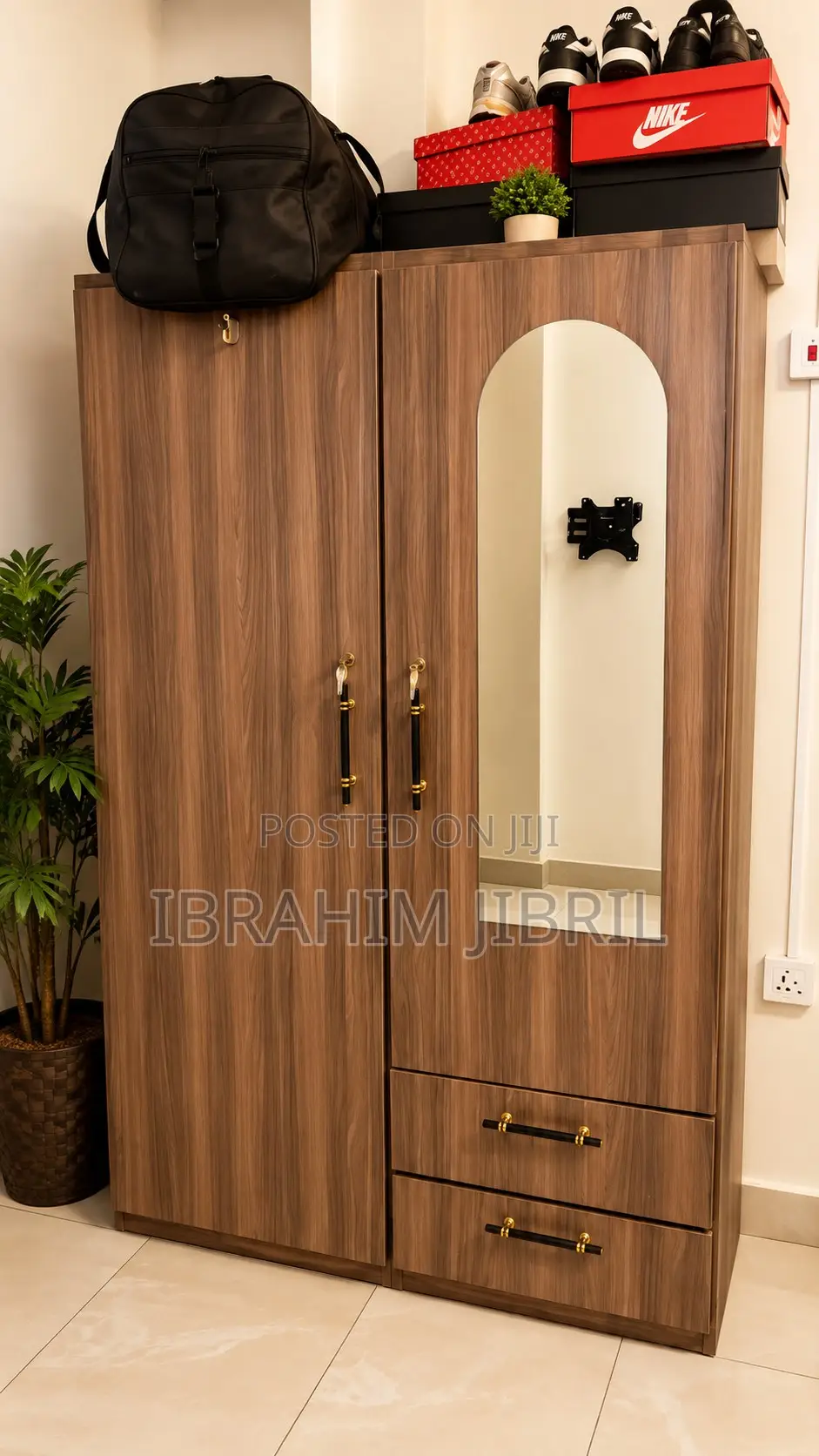 Spacious Wardrobe for Sale–clean & Stylish