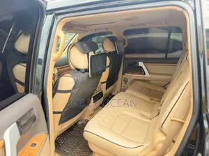 Toyota Land Cruiser 2015 Black
