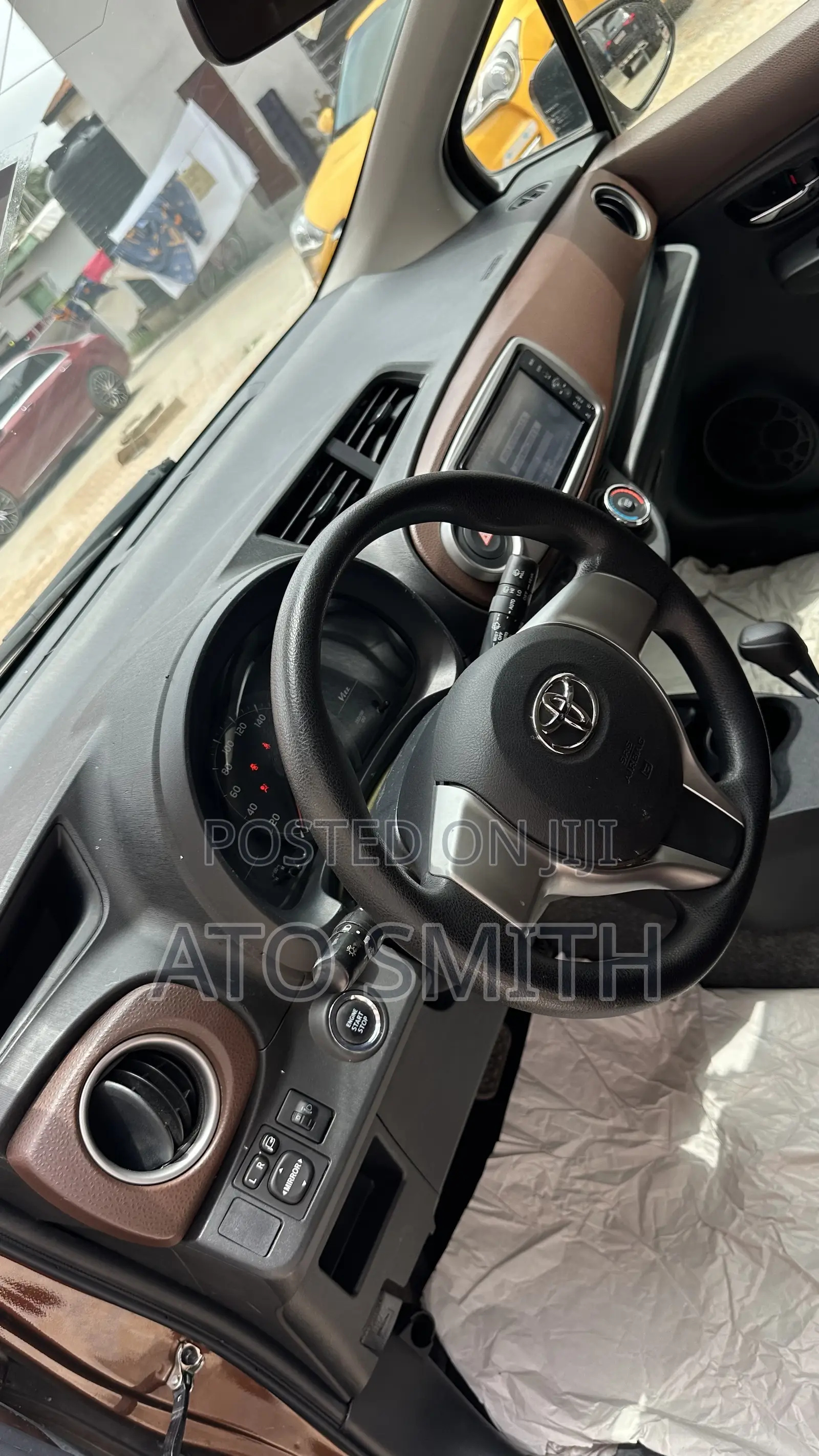 Toyota Vitz 2011 Brown