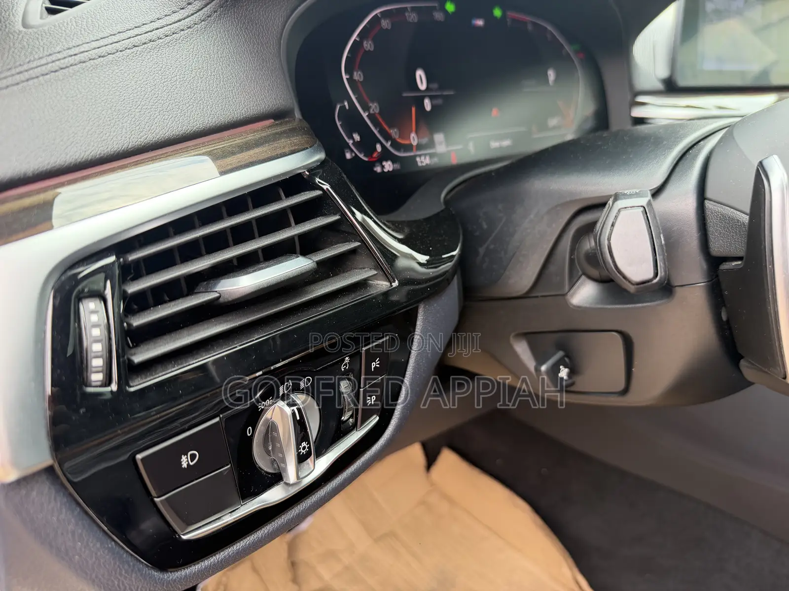 BMW 530i 2020 White