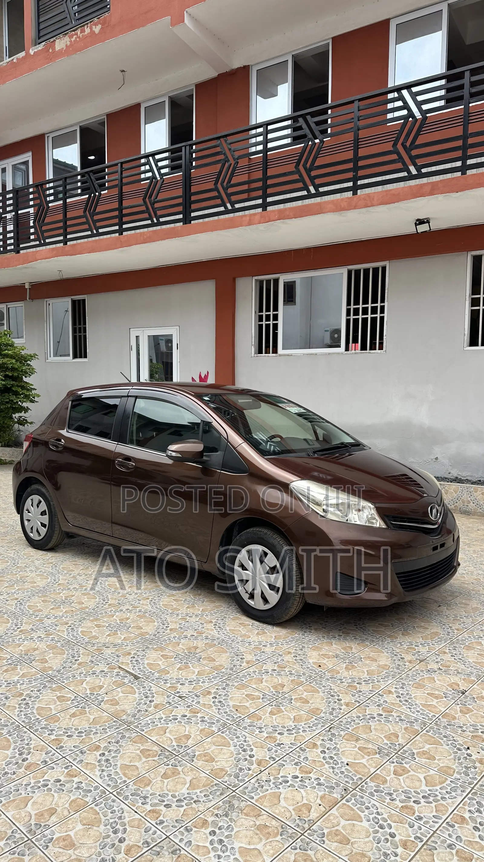 Toyota Vitz 2011 Brown