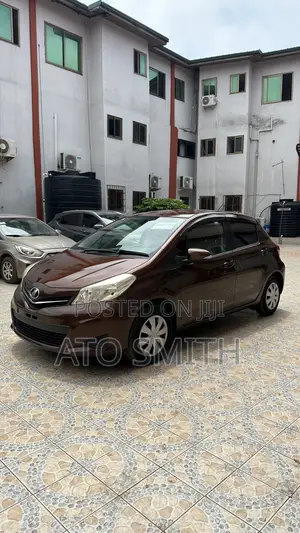 Toyota Vitz 2011 Brown