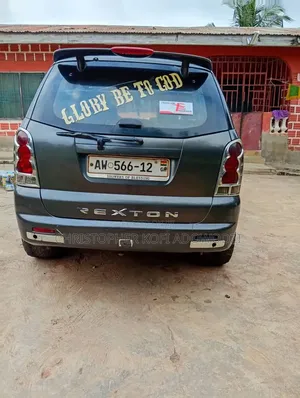 SsangYong Rexton 2010 Black