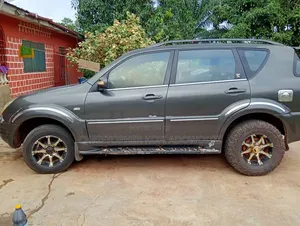 SsangYong Rexton 2010 Black