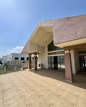 7bdrm House in Airport Hills for sale