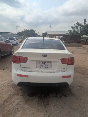 Kia Forte EX Sedan 2012 White