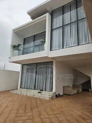 Furnished 5bdrm Duplex in Accra Metropolitan for sale