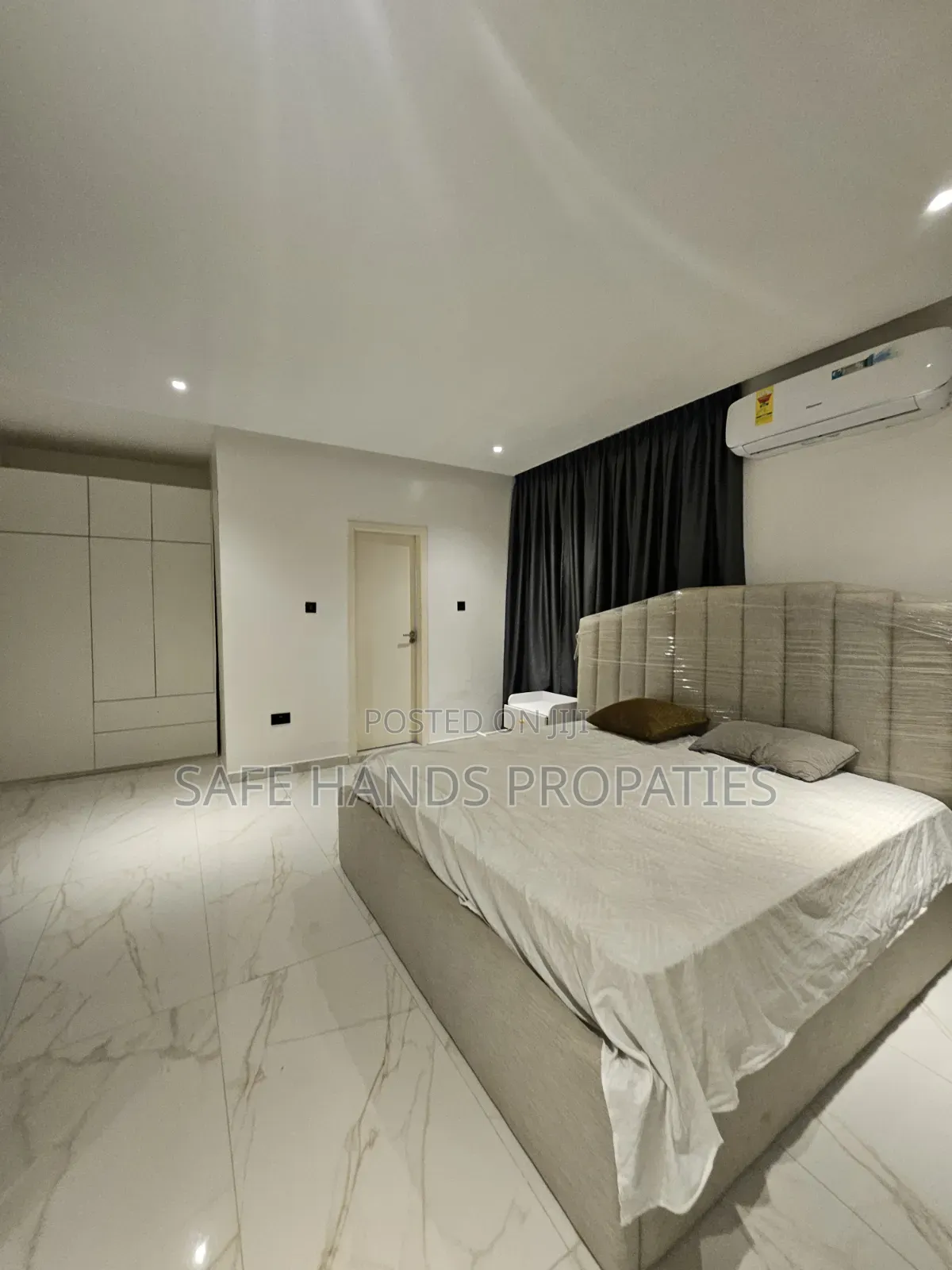 Furnished 5bdrm Duplex in Accra Metropolitan for sale