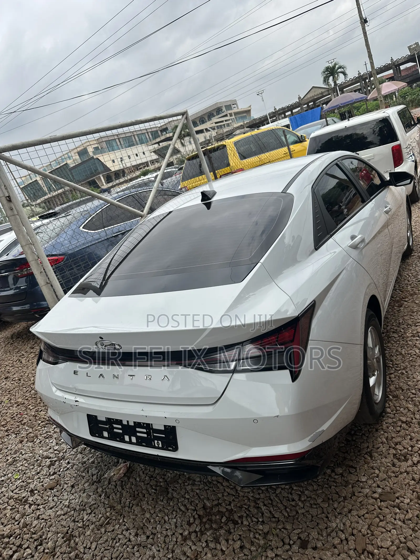 Hyundai Elantra SE 2021 White