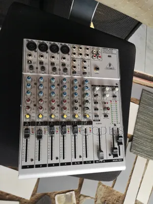 Behringer Eurorack UB1204-PRO Audio Mixing Console.
