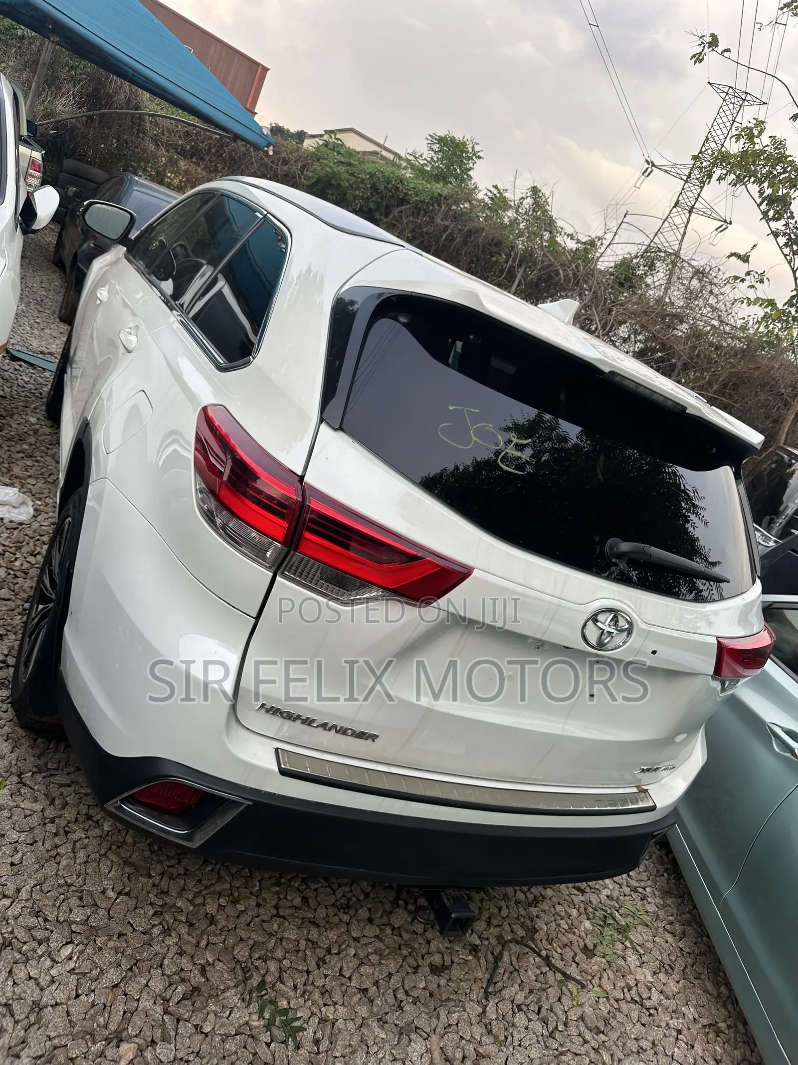 Toyota Highlander XLE 4x4 V6 (3.5L 6cyl 8A) 2018 White
