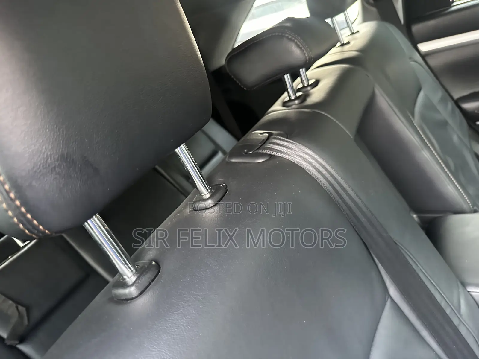 Toyota Highlander XLE 4x4 V6 (3.5L 6cyl 8A) 2018 White