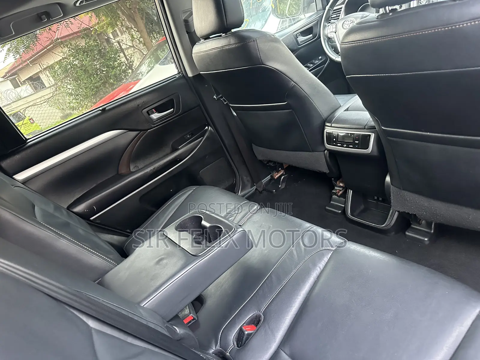 Toyota Highlander XLE 4x4 V6 (3.5L 6cyl 8A) 2018 White