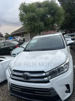 Toyota Highlander XLE 4x4 V6 (3.5L 6cyl 8A) 2018 White