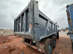 Benz Dump Truck 11