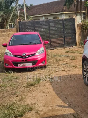 Toyota Vitz 1.3 FWD 5dr 2014 Pink