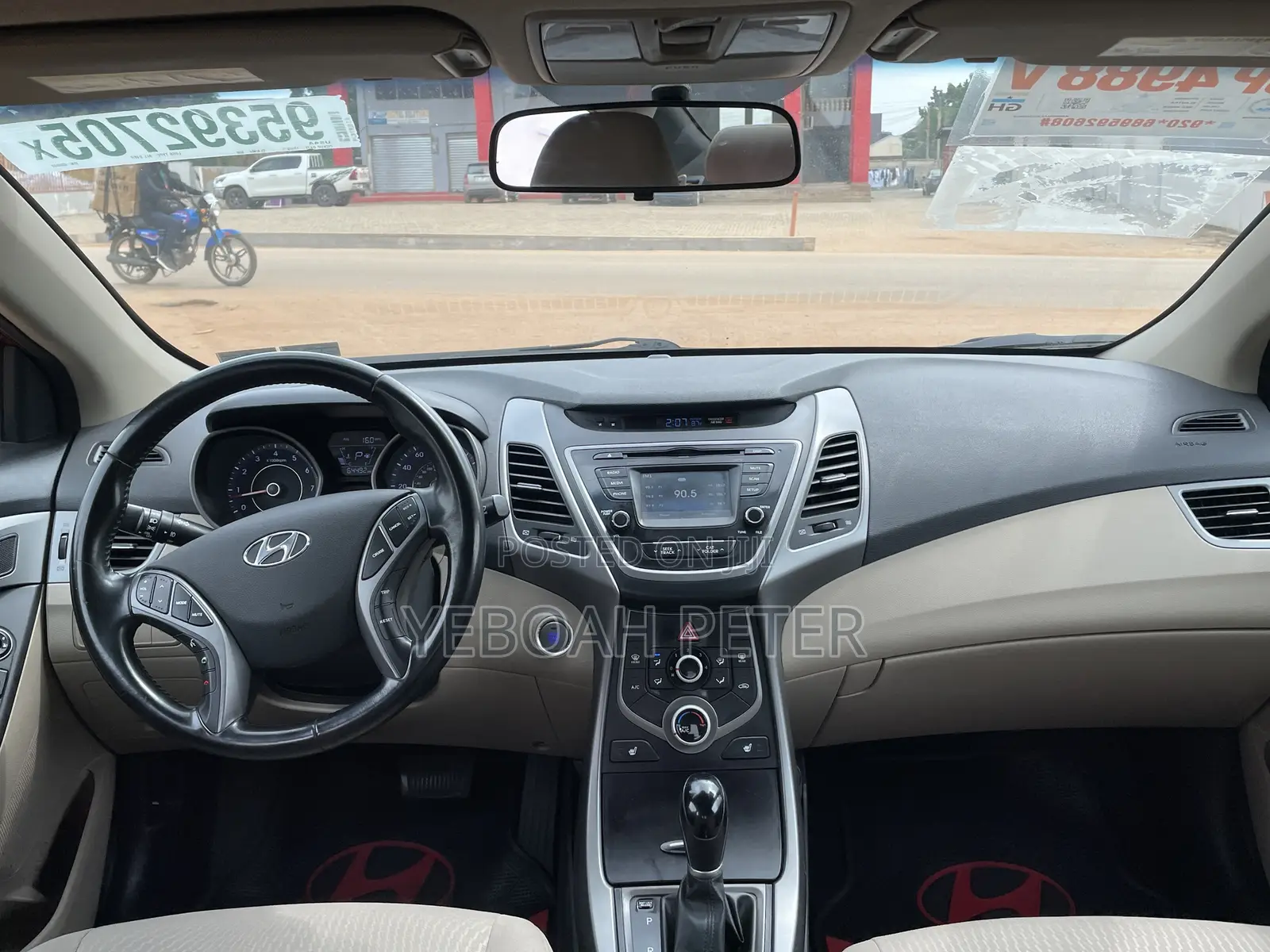Hyundai Elantra 2016 Red