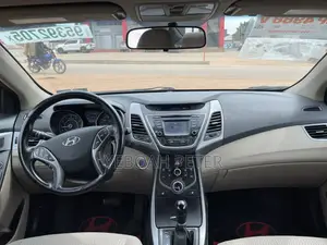 Hyundai Elantra 2016 Red