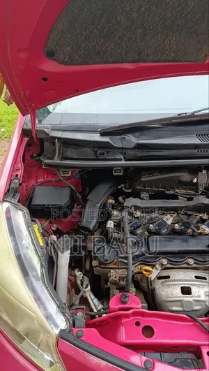 Toyota Vitz 1.3 FWD 5dr 2014 Pink