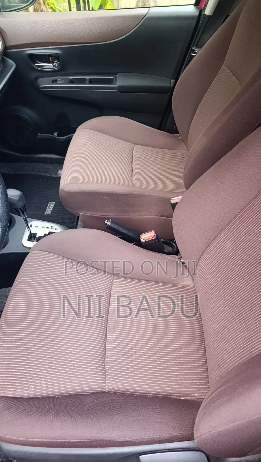 Toyota Vitz 1.3 FWD 5dr 2014 Pink