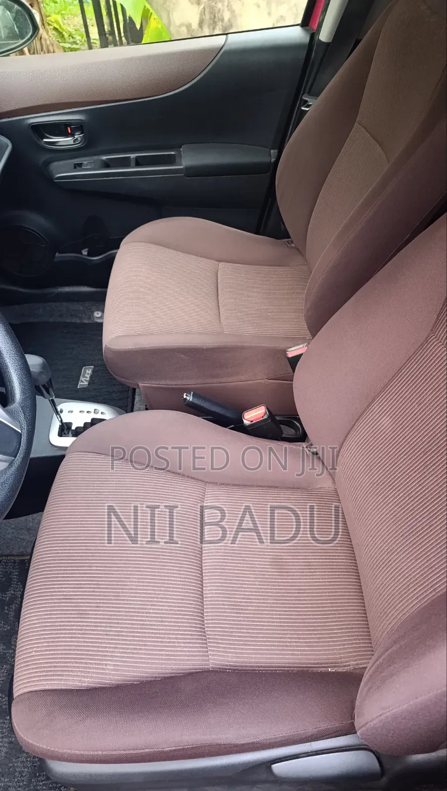Toyota Vitz 1.3 FWD 5dr 2014 Pink
