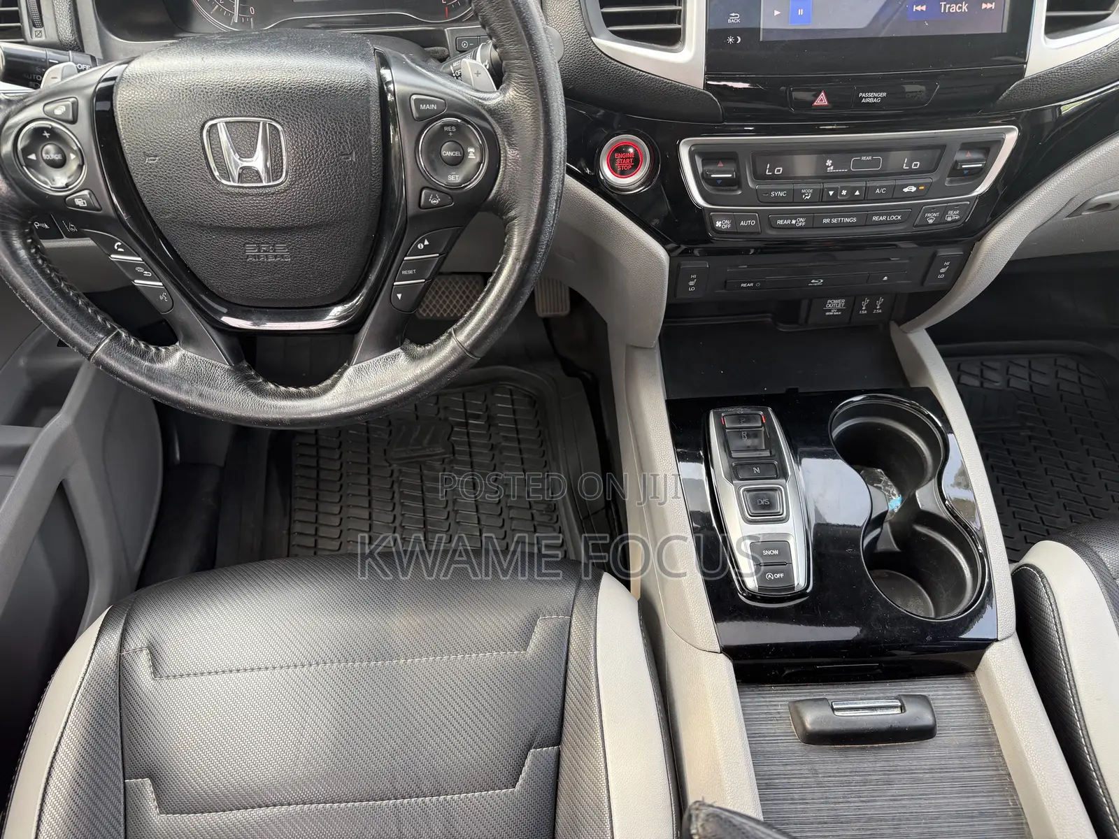 Honda Pilot Touring 4dr SUV 4WD (3.5L 6cyl 9A) 2017