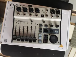Behringer FLOW 8 Compact Digital Mixer
