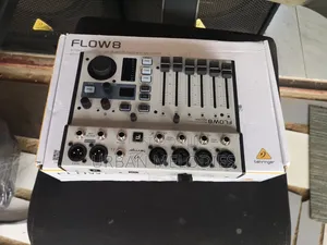 Behringer FLOW 8 Compact Digital Mixer