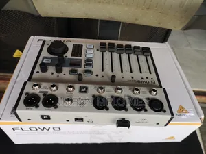 Behringer FLOW 8 Compact Digital Mixer