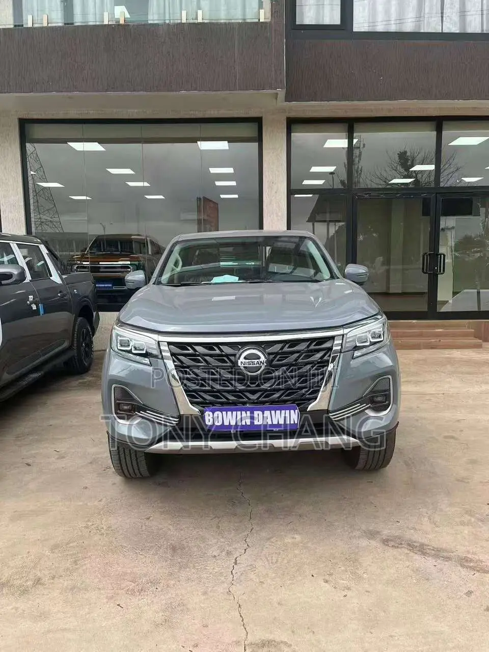 New Nissan Pick-Up 2025 Gray