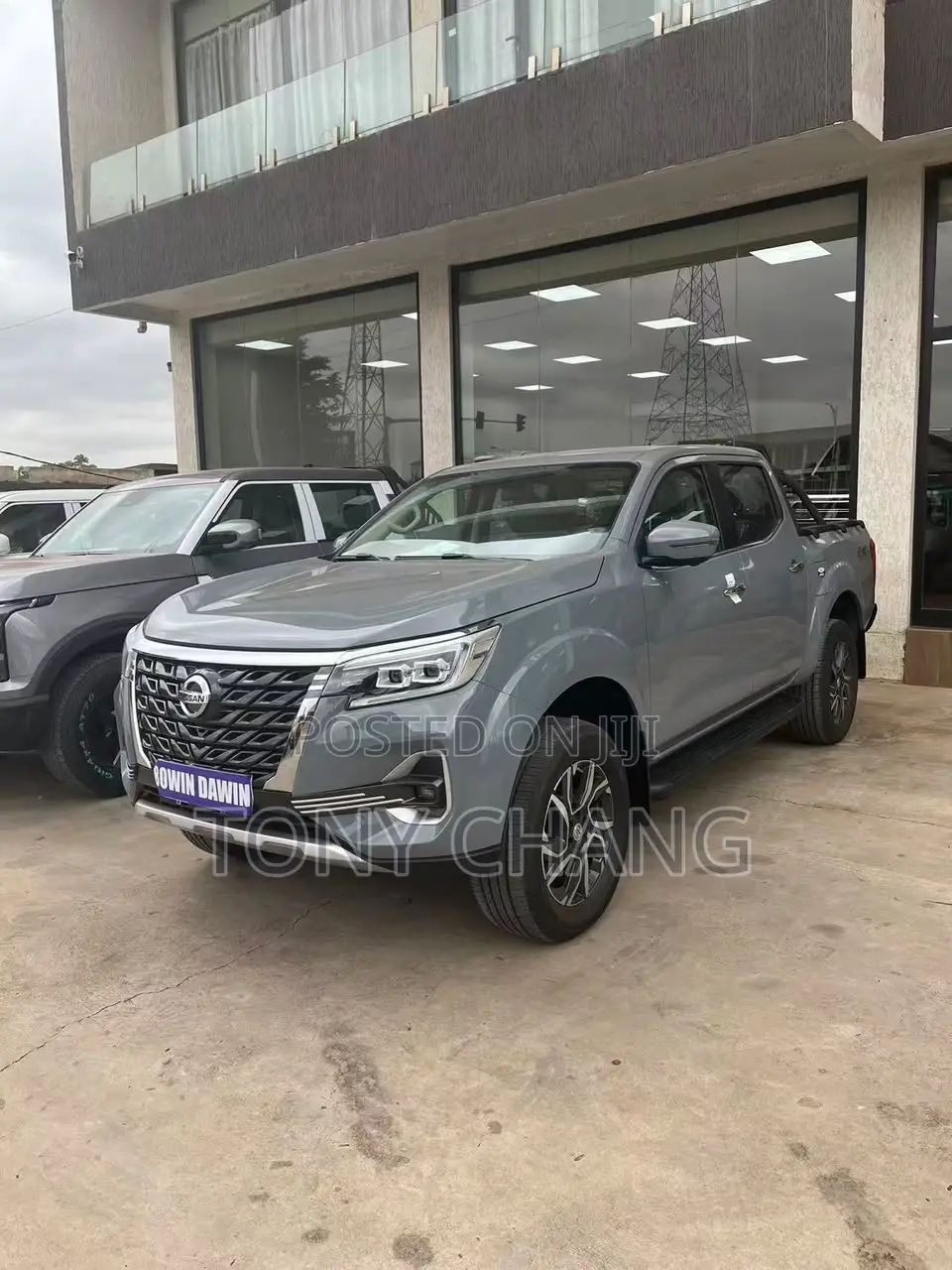 New Nissan Pick-Up 2025 Gray