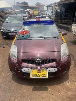 Toyota Yaris 2010 Red