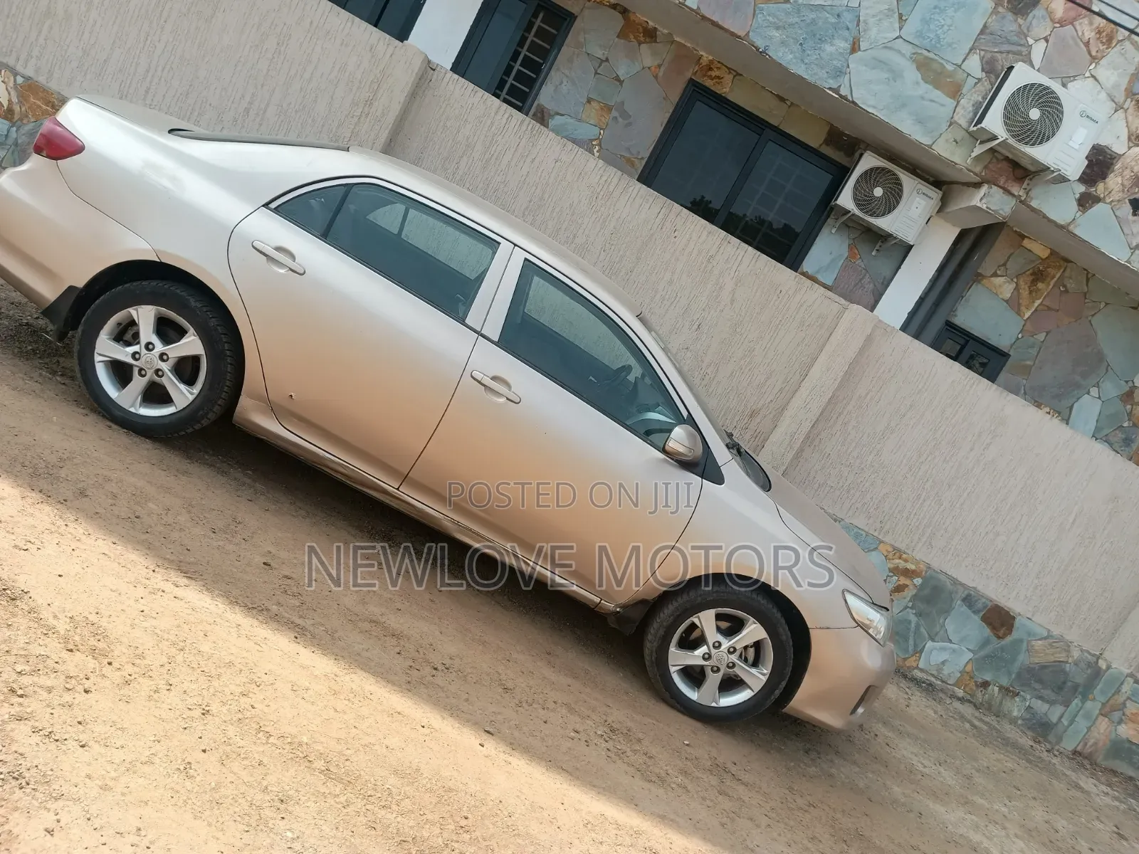 Toyota Corolla 2012 Brown