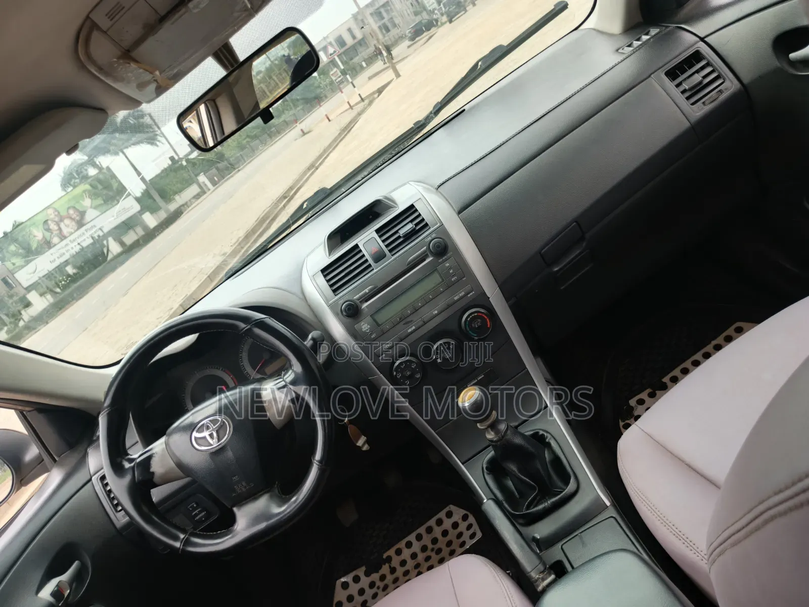 Toyota Corolla 2012 Brown