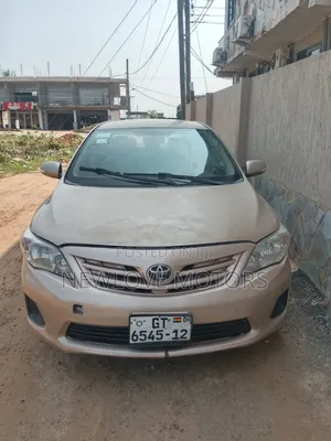 Toyota Corolla 2012 Brown
