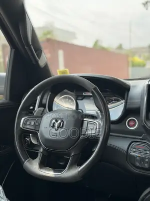 Dodge RAM 2021 Silver