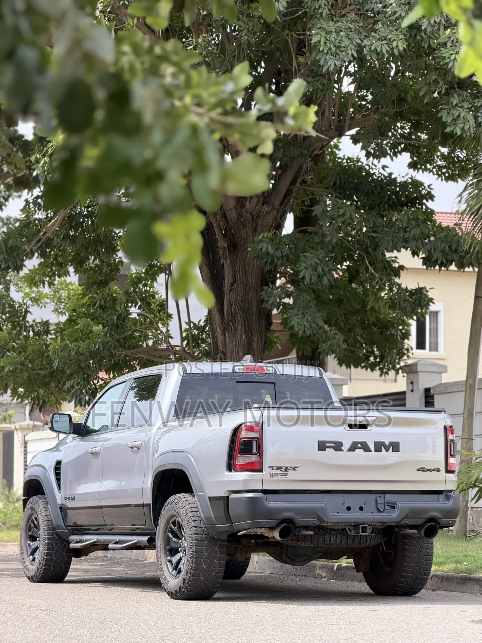 Dodge RAM 2021 Silver