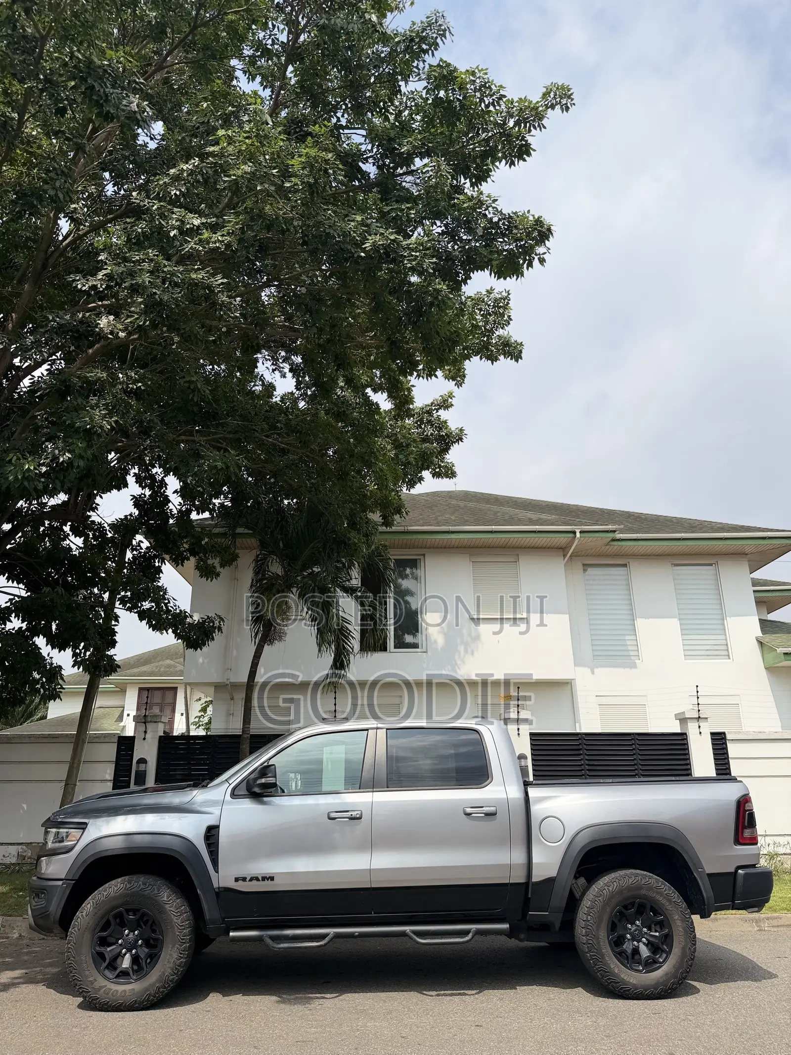 Dodge RAM 2021 Silver